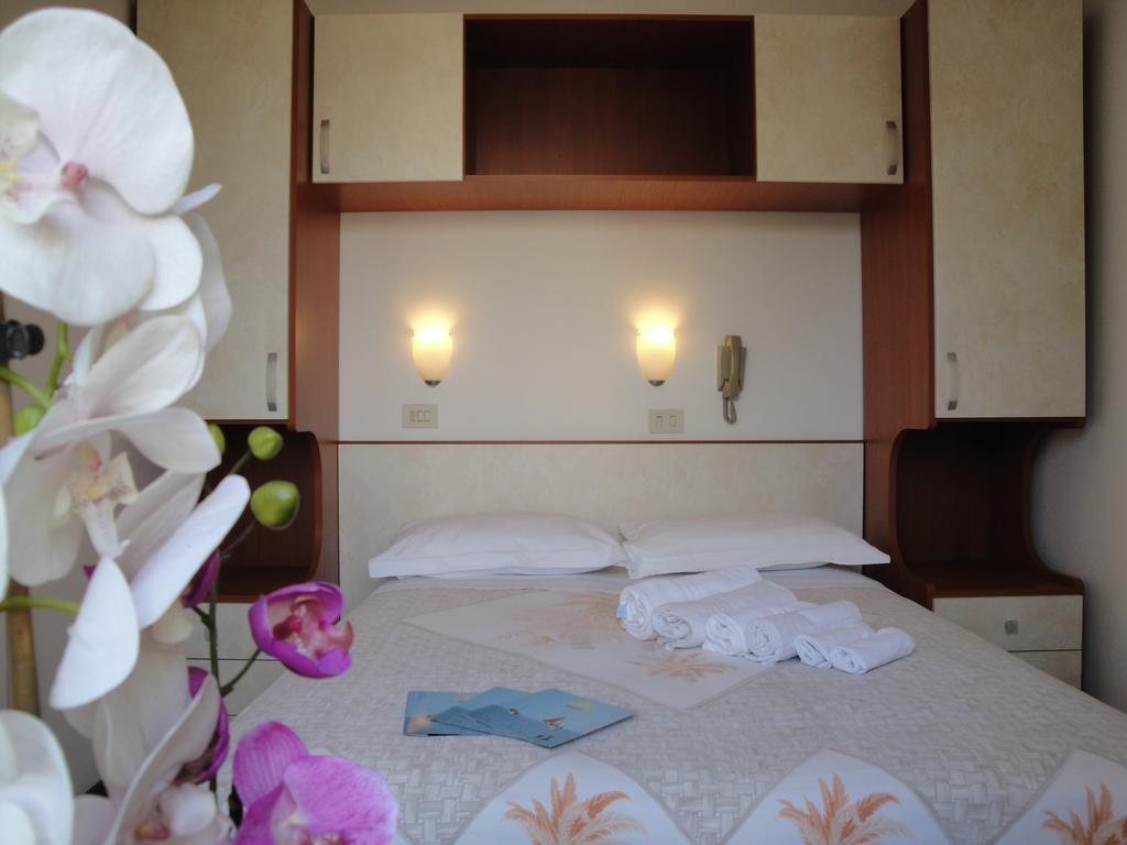Mantovani Hotel Mariu Rimini Zimmer foto